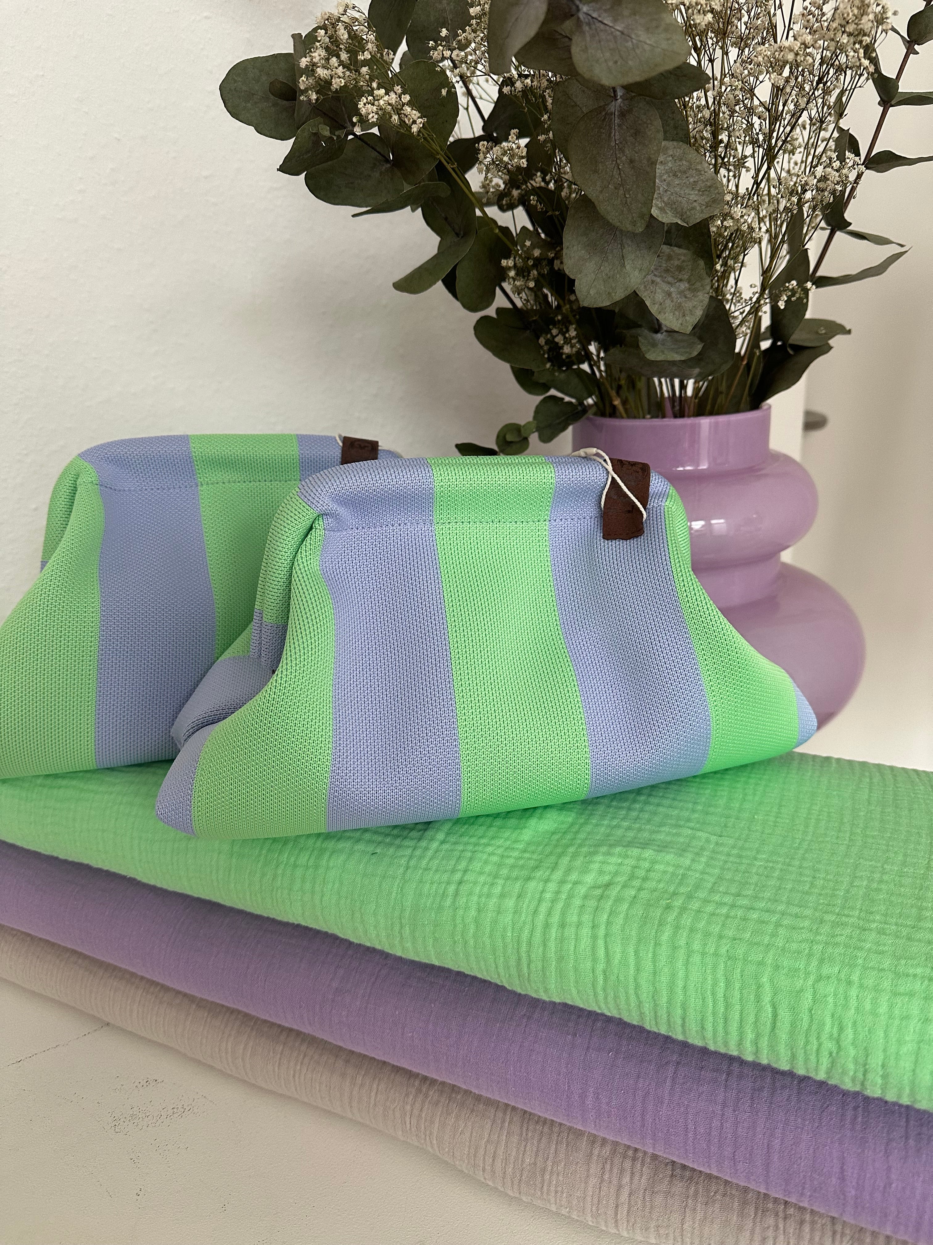 (Clutch, kleine Tasche, Kosmetiktasche